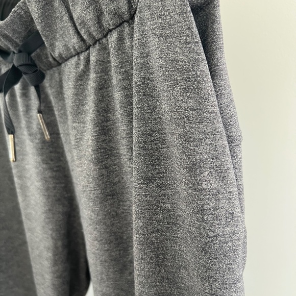 Lululemon Heather Grey Jogger - Picture 4 of 5